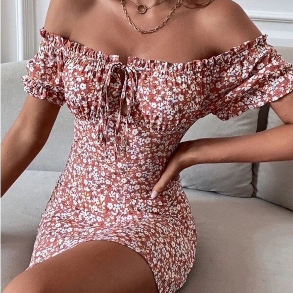 ORANGE and White Ruched Floral Dress